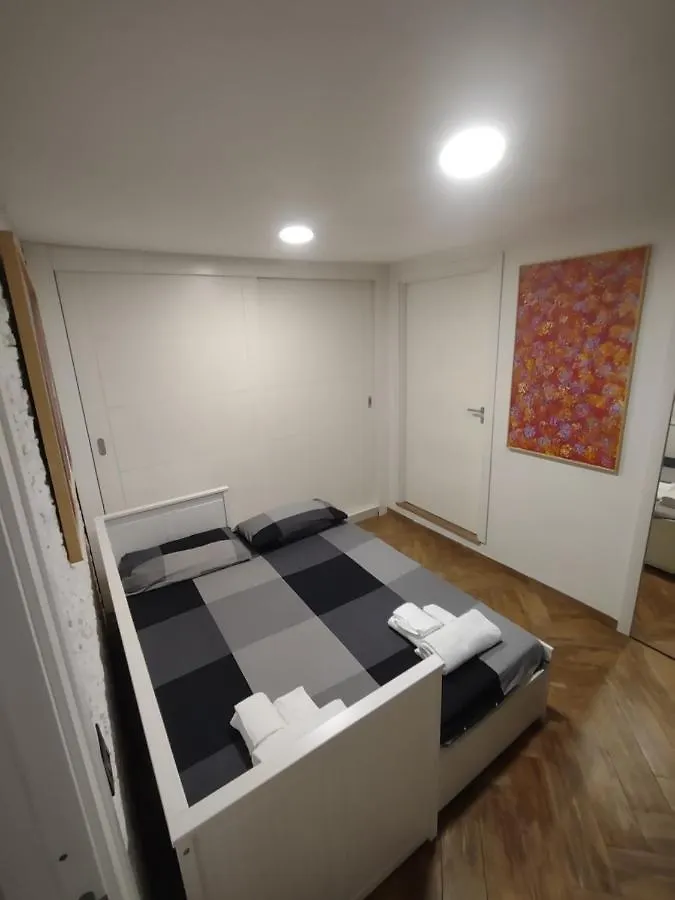 Avg Citycenter Apartments Palermo 0*,